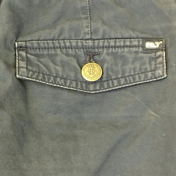 Vineyard Vines navy blue button detail shorts - Picture 4 of 5